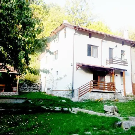 Villa Kirilova House Pastra